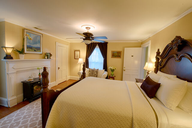 Compton Room room at Foster Harris House — view 2