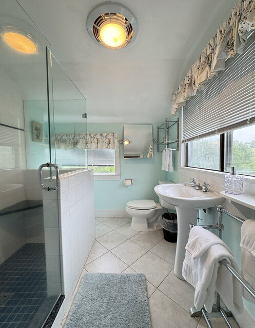 The Peter's Suite room at Foster Harris House — view 2