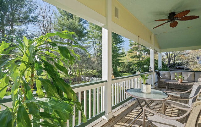 The Washington Suite at Foster Harris House